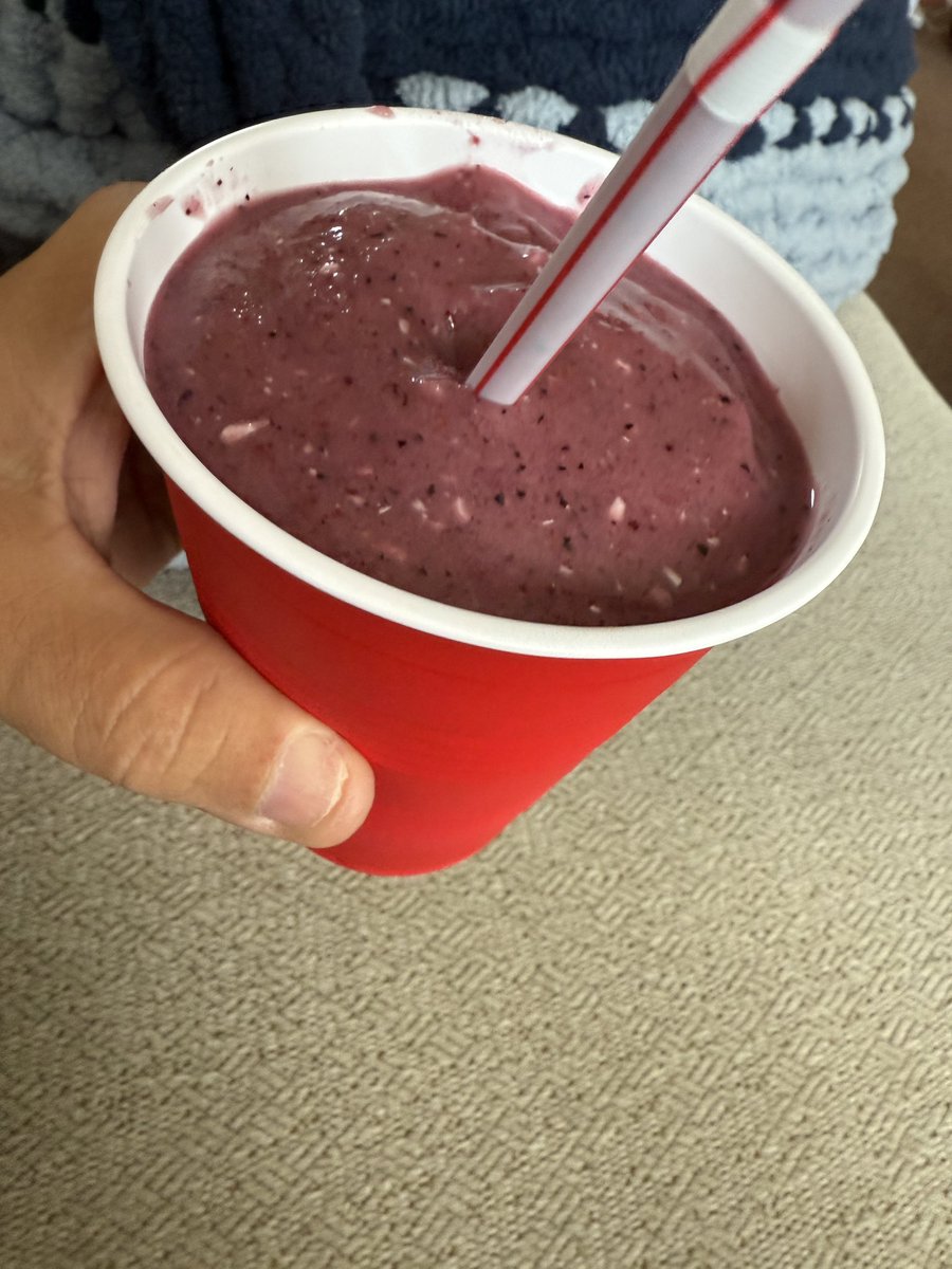 These are so easy to make, taste delicious and is healthy. You can use fresh or frozen. It’s a great way to get vitamins and hydration. Just don’t add any rum 😂😂😂
