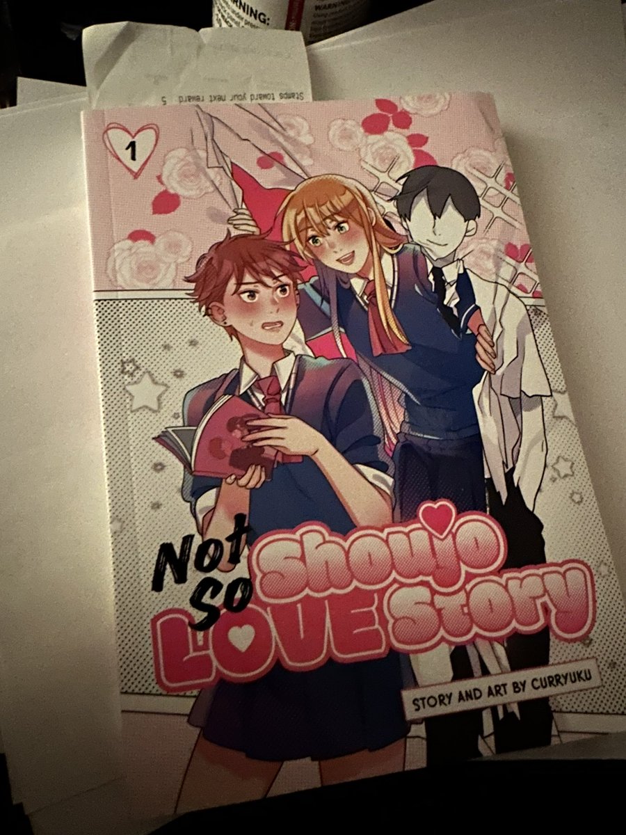 <a href="/Curryuku/">🍛</a> finally got my hands on the physical copy of my favorite comic! I love it so much!!!❤️😁