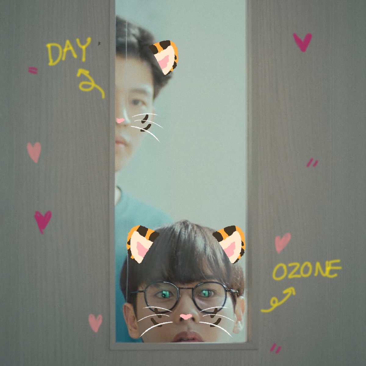 Two little cute meow hiding behind the door🤣🤣🤣🐱

#LeapDaySeriesEP9