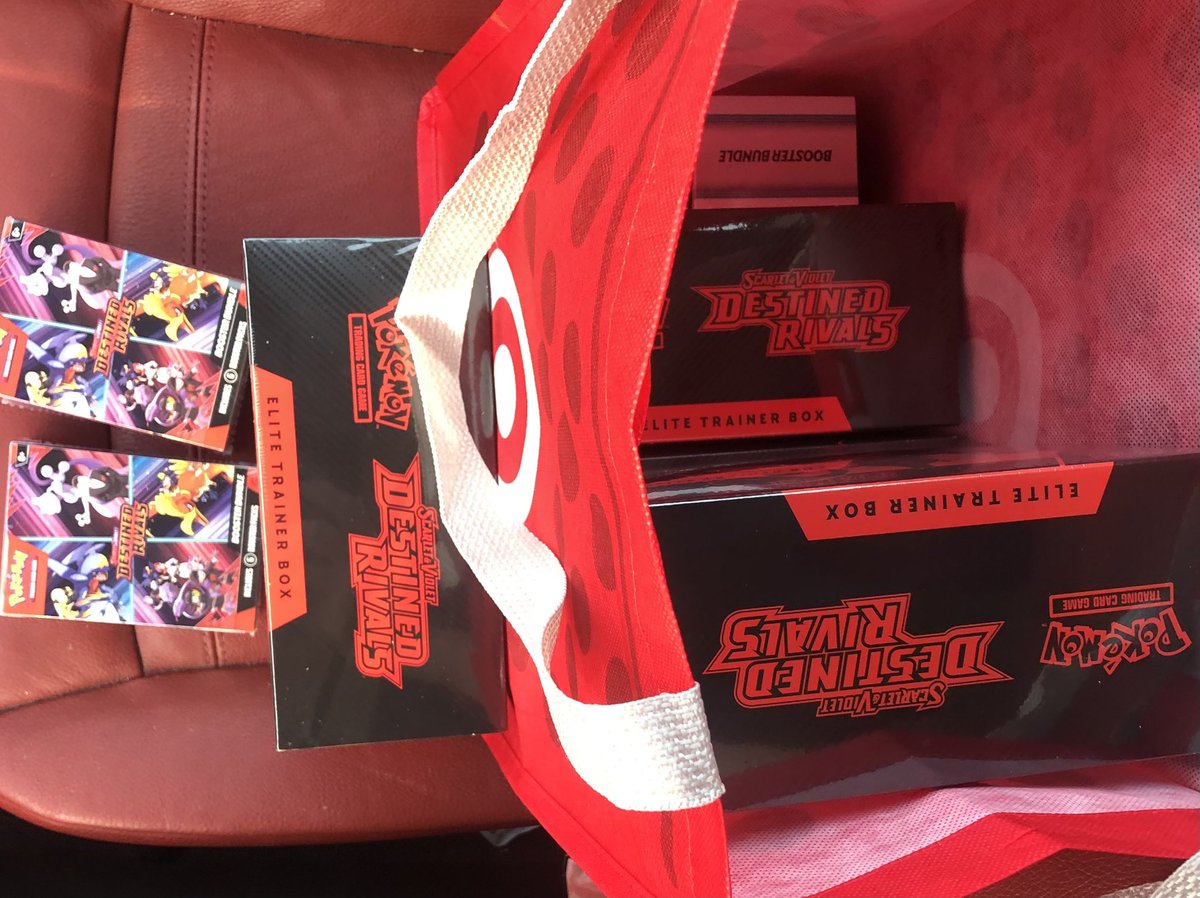 paddy_collects's tweet image. Caught a random Target restock at 5pm. No scalpers, no lines, no fights. More stores need to stop restocking overnight to prevent scalpers from camping out and taking everything. (FYI: I’m ripping this all, and they had 30 SPCs, 40 ETBs, 40 bundles and 300 packs. I left plenty.)