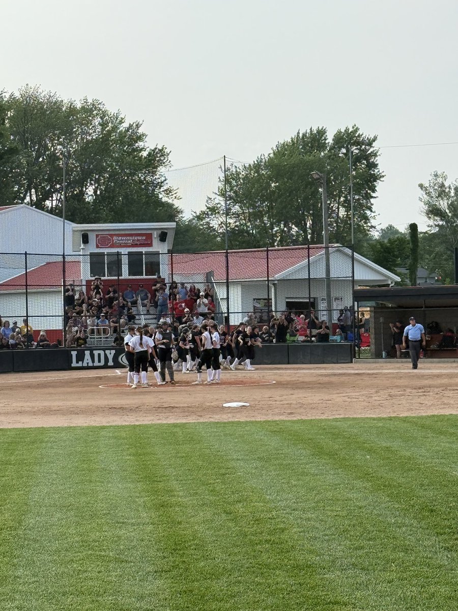 The Lady Braves fell to the Salem Lions 8-9 in the regional championship. Great season, Lady Braves! 🥎
