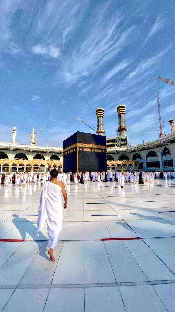 هل تريد زيارة بيت الله الحرام  و اداء مناسك الحج. اكتب نعم وسيتابعك الجميع،،،