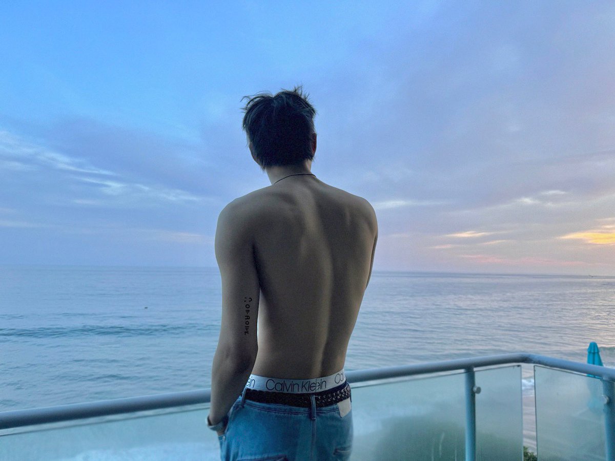 이남자의 어깨가 늠 죠앙✊️🤸
#오늘도안효섭