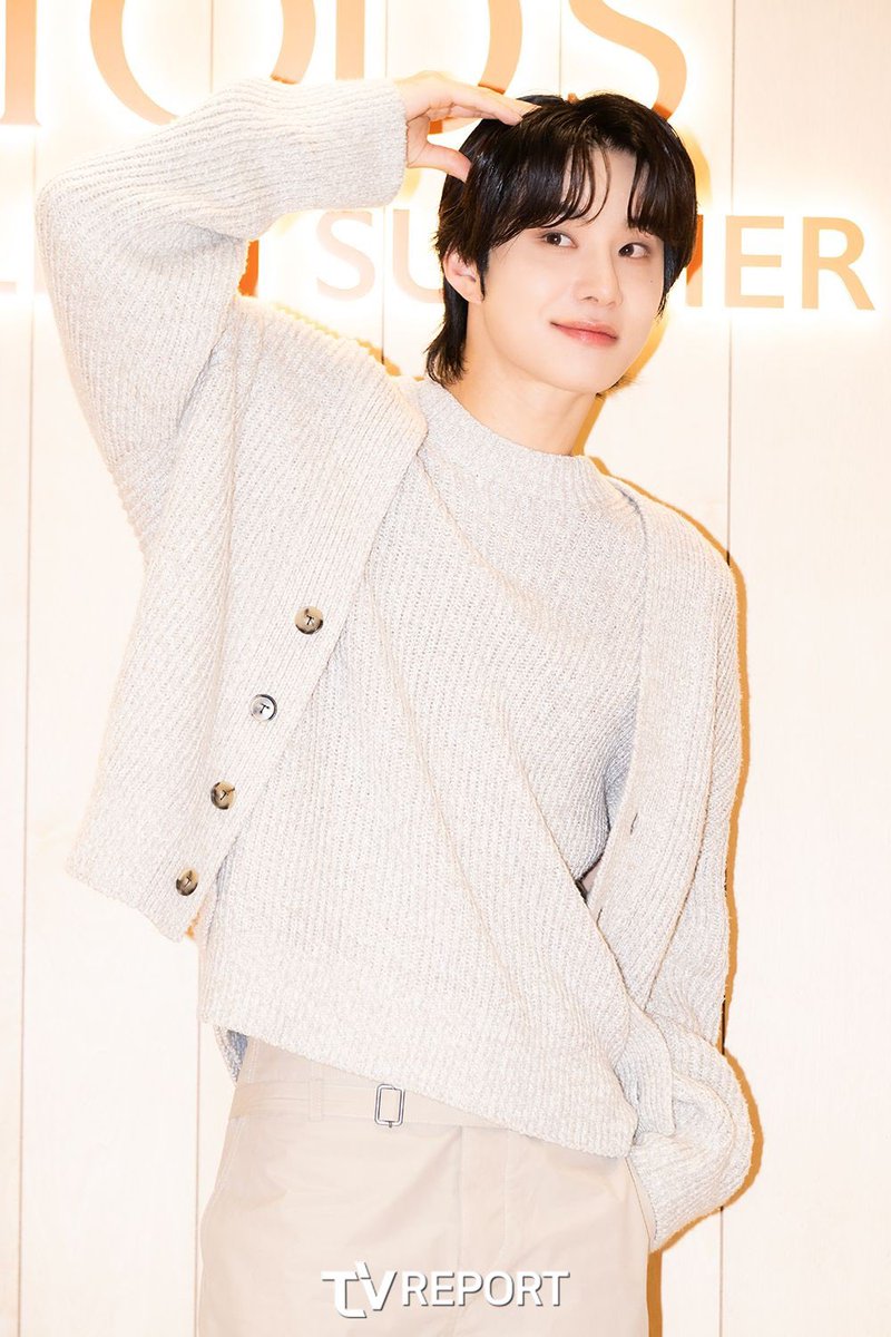 250604 토즈 썸머 팝업 기사 사진 #정우 #JUNGWOO 

NCT127 정우 '강아지 등장'
naver.me/FXkuxrnc
NCT 정우, '대형견 귀'
naver.me/FE3x9ZBn
엔시티127 정우 '강아지는 원래 귀엽다'
naver.me/FaOvmZhH
엔시티127 정우 '댕댕이는 바로 나'
naver.me/x6xBVUt7