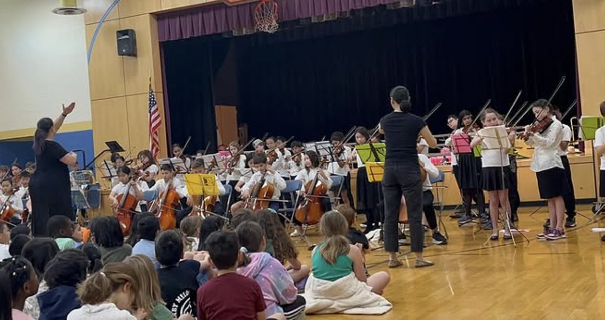 Angela Lee Carpenter (@notesbymrsc) on Twitter photo This morning, Fiske Elementary School had their Spring Concert featuring the 4th/5th Gr Strings, 5th Gr Band, and 5th Gr Chorus students! Congrats to all these musicians for demonstrating fantastic musical growth! <a href="/lexingtonsuper/">Dr. Julie Hackett</a> <a href="/folmads/">FOLMADS</a> <a href="/FiskeSchool/">FiskeSchool</a> This morning, Fiske Elementary School had their Spring Concert featuring the 4th/5th Gr Strings, 5th Gr Band, and 5th Gr Chorus students! Congrats to all these musicians for demonstrating fantastic musical growth! <a href="/lexingtonsuper/">Dr. Julie Hackett</a> <a href="/folmads/">FOLMADS</a> <a href="/FiskeSchool/">FiskeSchool</a>