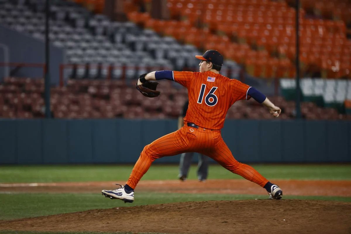 On The Clock | College Baseball and MLB Draft (@ontheclock_1) on Twitter photo TRANSFER NEWS: Per <a href="/64Analytics/">64Analytics</a>, Virginia RHP Bryson Moore has entered the portal. Moore posted a 3.44 ERA while striking out 21 in 18.1 IP for the Cavaliers. TRANSFER NEWS: Per <a href="/64Analytics/">64Analytics</a>, Virginia RHP Bryson Moore has entered the portal. Moore posted a 3.44 ERA while striking out 21 in 18.1 IP for the Cavaliers.