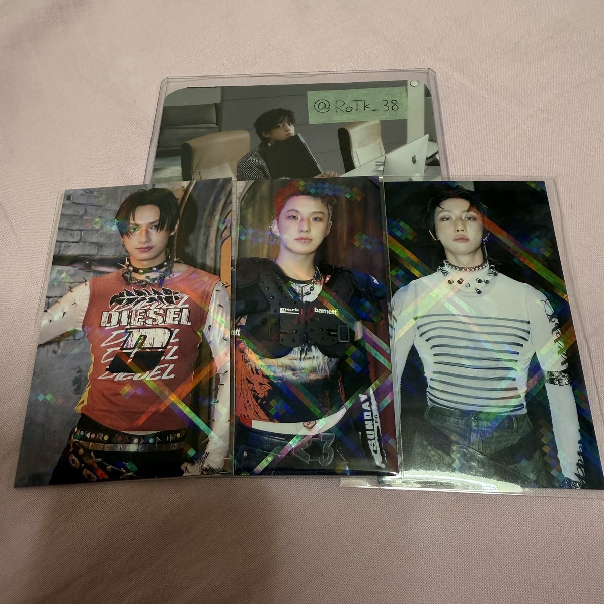 RoTk_38's tweet photo. SEVENTEEN セブチ タワレコ HMV TSUTAYA
ラキドロ ラッキードロー 交換 トレカ

譲→HMV:ジュン ホシ THE8 ミンハオ

求→HMV>TSUTAYA エスクプスor過去物ジョンハン エスクプス

郵送もしくは関西手渡し（要相談）

お気軽にお声掛けください https://t.co/e6MeIUyTsP