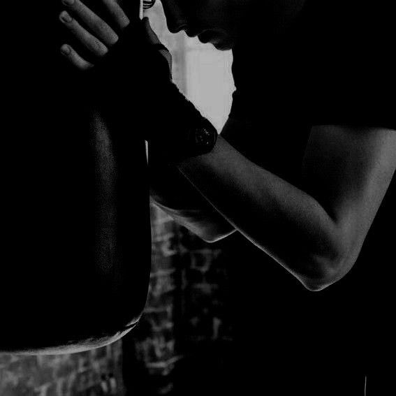 Crims0nkingd0m's tweet photo. Loud rhythmic thuds sounded from the training room as the First Light orbited around the moon of Naboo.
Dryden slammed his fists into a punching bag, with each hit letting out a gruff growl.

It had a been a long, tiring day of work, and usually when he was pent up he took his- https://t.co/wLEYM9puYn