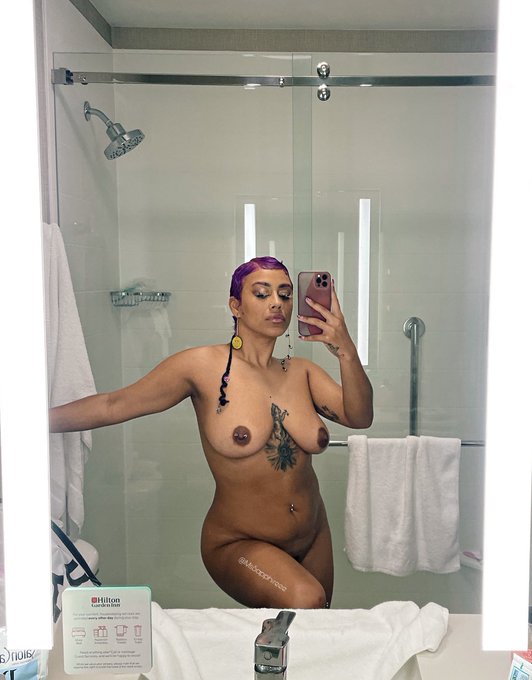 🦄✨💜💛☯️🌻 https://t.co/OyFafU8alv