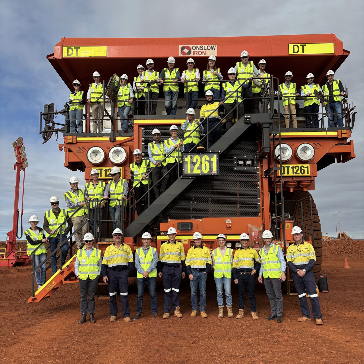 Last week MinRes welcomed equity investors and analysts on a tour of Onslow Iron to see the size, scale and progress of this innovative project. Learn more about Onslow Iron at our website: brnw.ch/21wT8n9