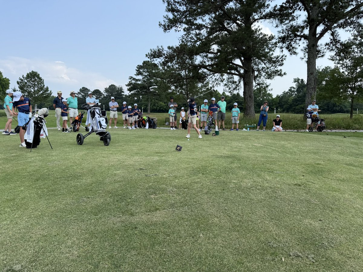 ChattanoogaGolf's tweet image. Today was our first match PGA Jr. League match. Facility was in great shape for our first host match!
Team 1 won 9-3 against team Ooltewah Club today. Congratulations on the win!
Team 2 match against Windstone Club Thursday!