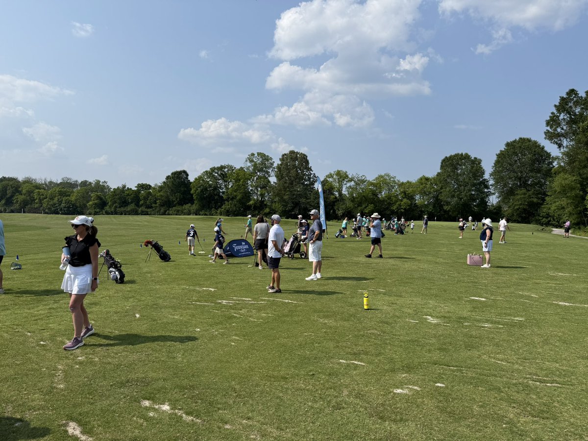 ChattanoogaGolf's tweet image. Today was our first match PGA Jr. League match. Facility was in great shape for our first host match!
Team 1 won 9-3 against team Ooltewah Club today. Congratulations on the win!
Team 2 match against Windstone Club Thursday!