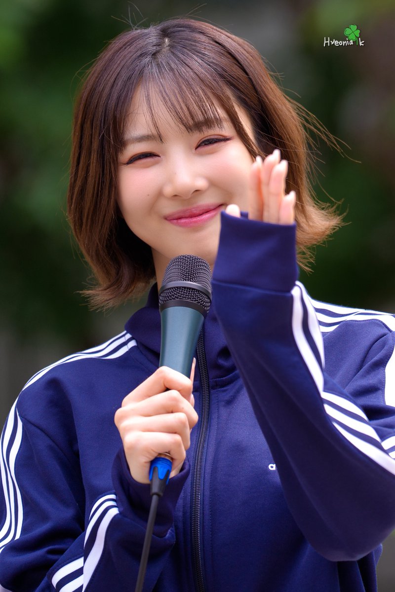250531 Mini fan meeting 
Yoohyeon🍀 
#YOOHYEON #유현
#유아유 #UAU
#Dreamcatcher_UAU
#1st_Mini_Album #Playlist #You_Are_You
#2Months #Attitude