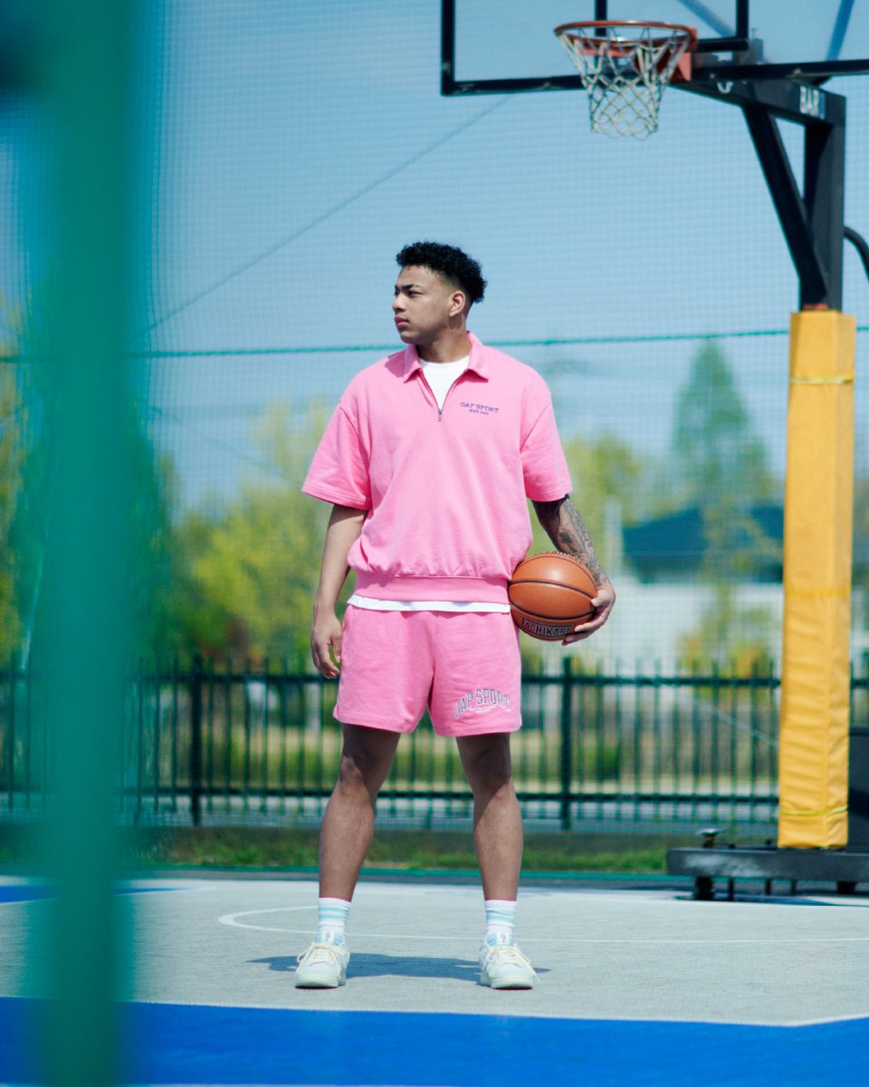 プロバスケットボールプレイヤー・八村阿蓮がまとうサマールック