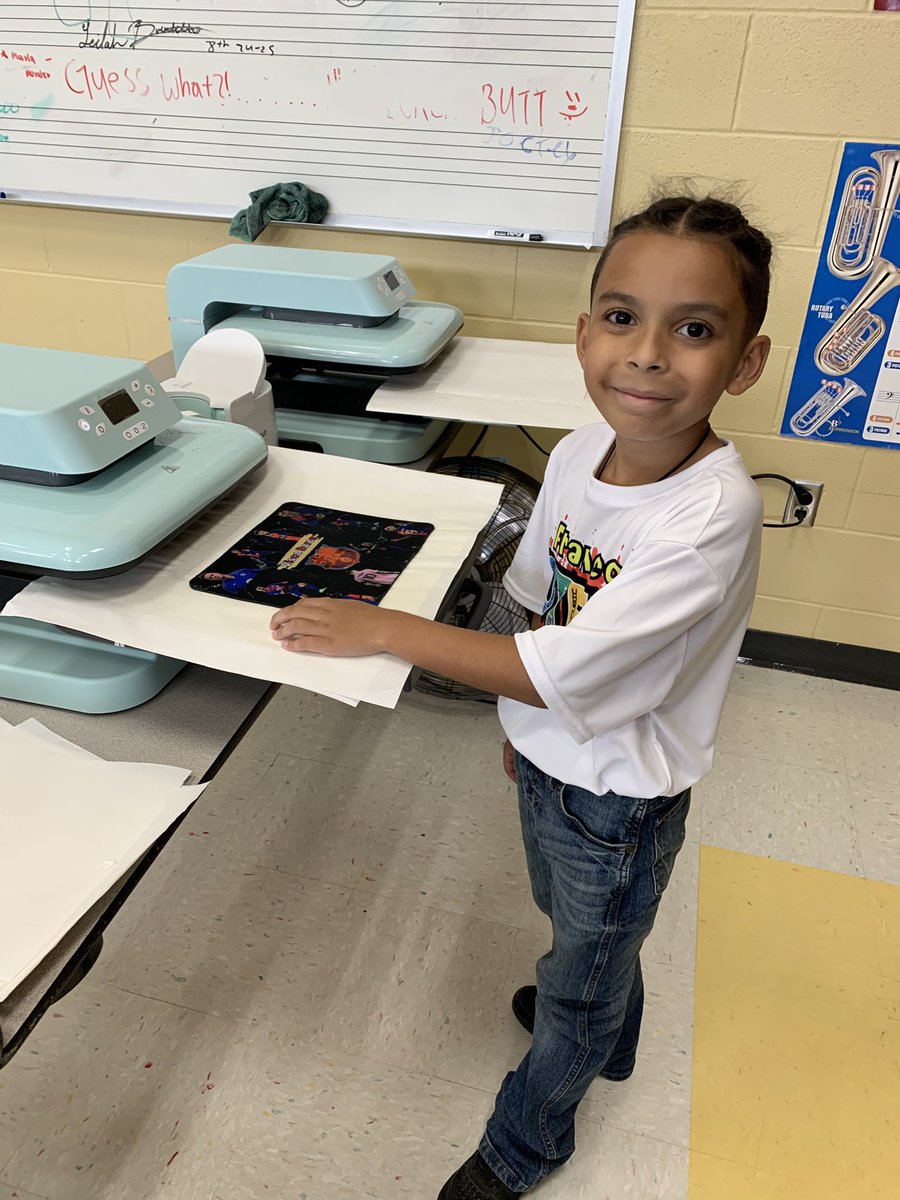 Summer STEM Camp is in full motion! Started off sublimating custom made mouse pads. Students are using <a href="/canva/">Canva</a> to design their mouse pads. <a href="/LaJoyaISDEdTech/">La Joya ISD EdTech</a> <a href="/CGarza0930/">ᑕᒪEᗰ Gᗩᖇᘔᗩ 💻</a>