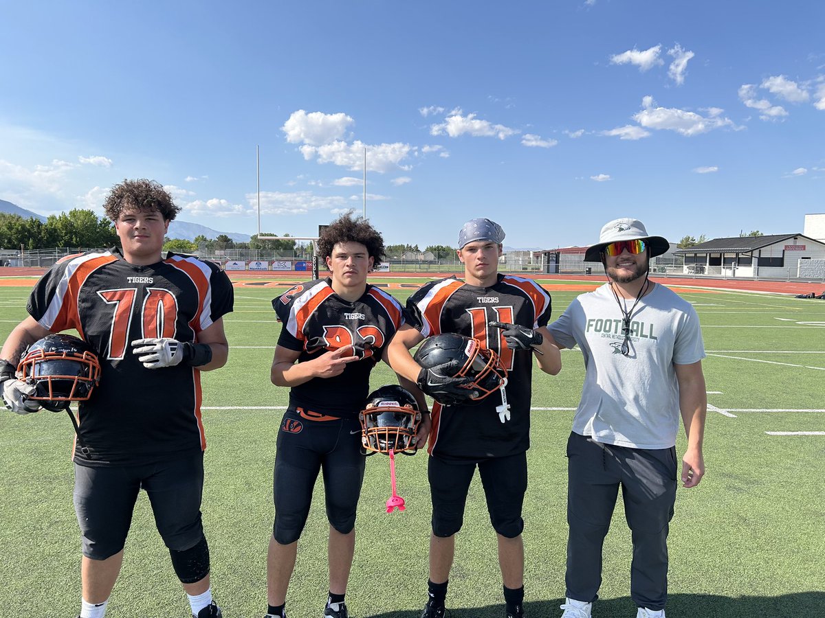 Nathan Priou (@nathanpriou) on Twitter photo I wanna give thanks to coach <a href="/DLeach37/">David Leach ✝️</a> and to <a href="/cmueaglesFB/">Central Methodist Football</a> for coming out and watching us practice. Very thankful for the opportunity.
<a href="/PrepRedzoneNV/">Prep Redzone Nevada</a> <a href="/BrandonHuffman/">Brandon Huffman</a> I wanna give thanks to coach <a href="/DLeach37/">David Leach ✝️</a> and to <a href="/cmueaglesFB/">Central Methodist Football</a> for coming out and watching us practice. Very thankful for the opportunity.
<a href="/PrepRedzoneNV/">Prep Redzone Nevada</a> <a href="/BrandonHuffman/">Brandon Huffman</a>