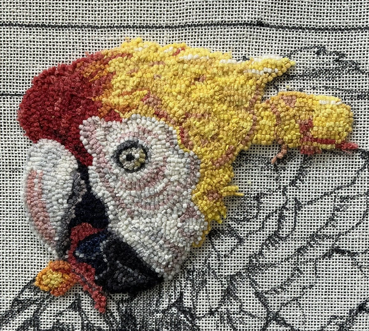 58rughooker's tweet image. Time for working on the new project is scant, as I'm preparing to teach a workshop soon and won't have much spare time. But I did get some more feathers filled in, so that's better than nothing! ☺️