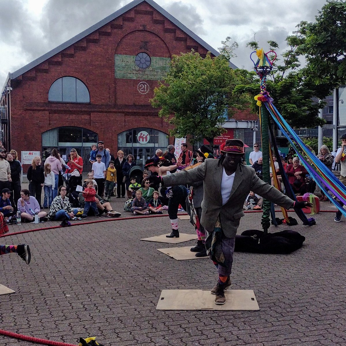 jul27600's tweet image. Swansea Dance Days, a great event despite the weather! Thanks to all those involved. 👏😃
#getoutsidemore
#swanseadancedays
#welshauthor
#nicelyoutoftune