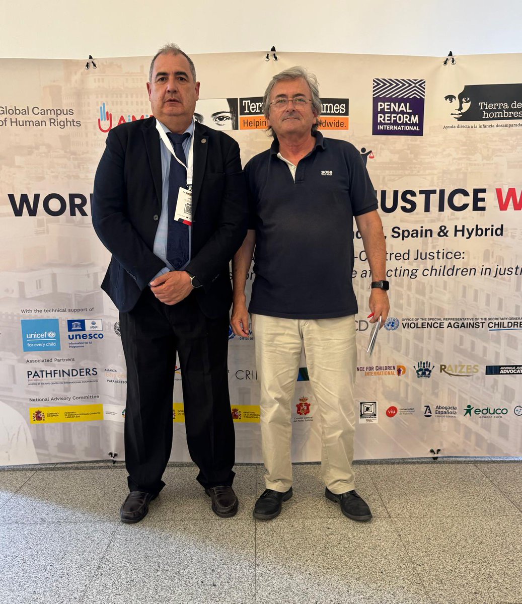 Dos andaluces en un congreso mundial. Dos convencidos de lo que hacen y de lo que dicen 
Uno del <a href="/AbogadosCadiz/">Abogados Cádiz</a> y otro del <a href="/icahuelva/">IcaHuelva</a> dando guerra 
Con Don <a href="/olmedoabogado/">Joaquin Olmedo Gomez</a> Grande!!!
#abogacia