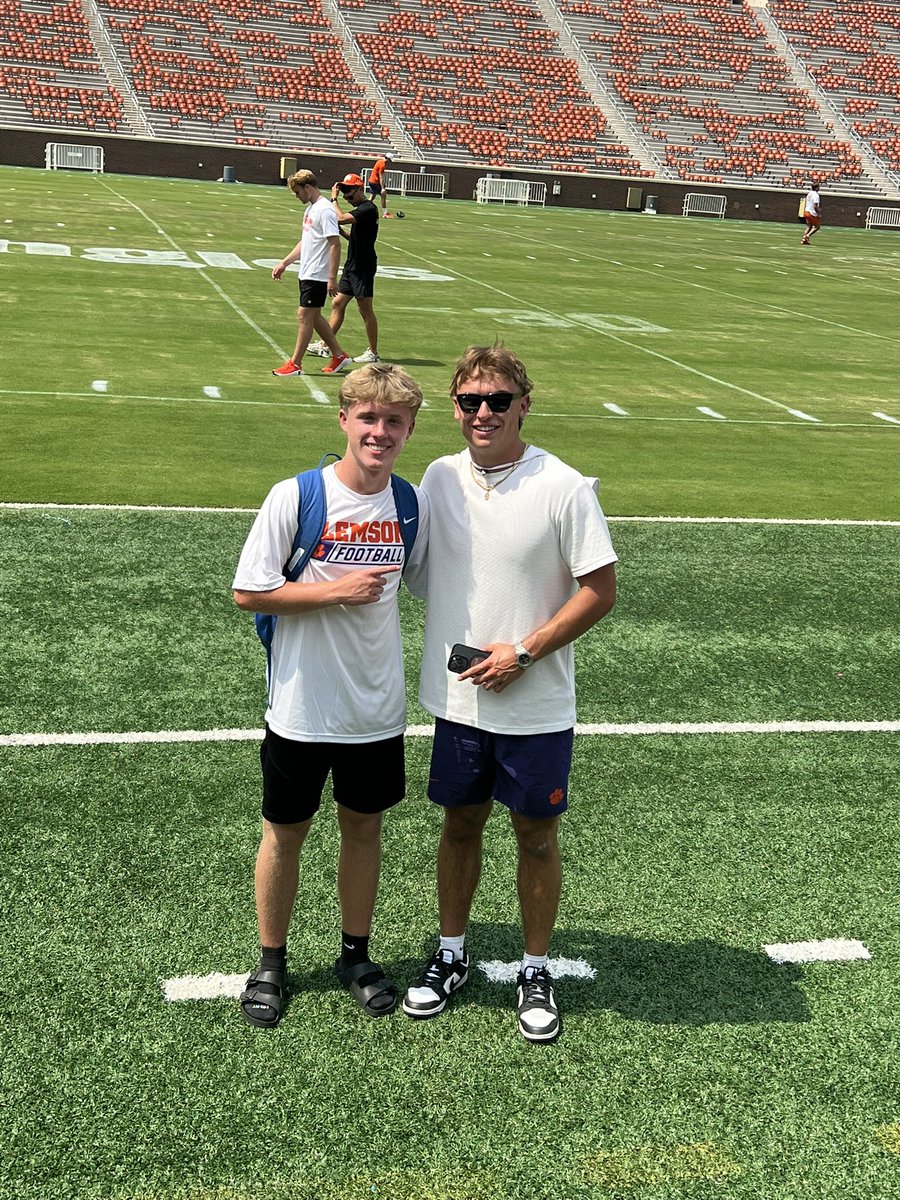 RylandCurwen tweet media