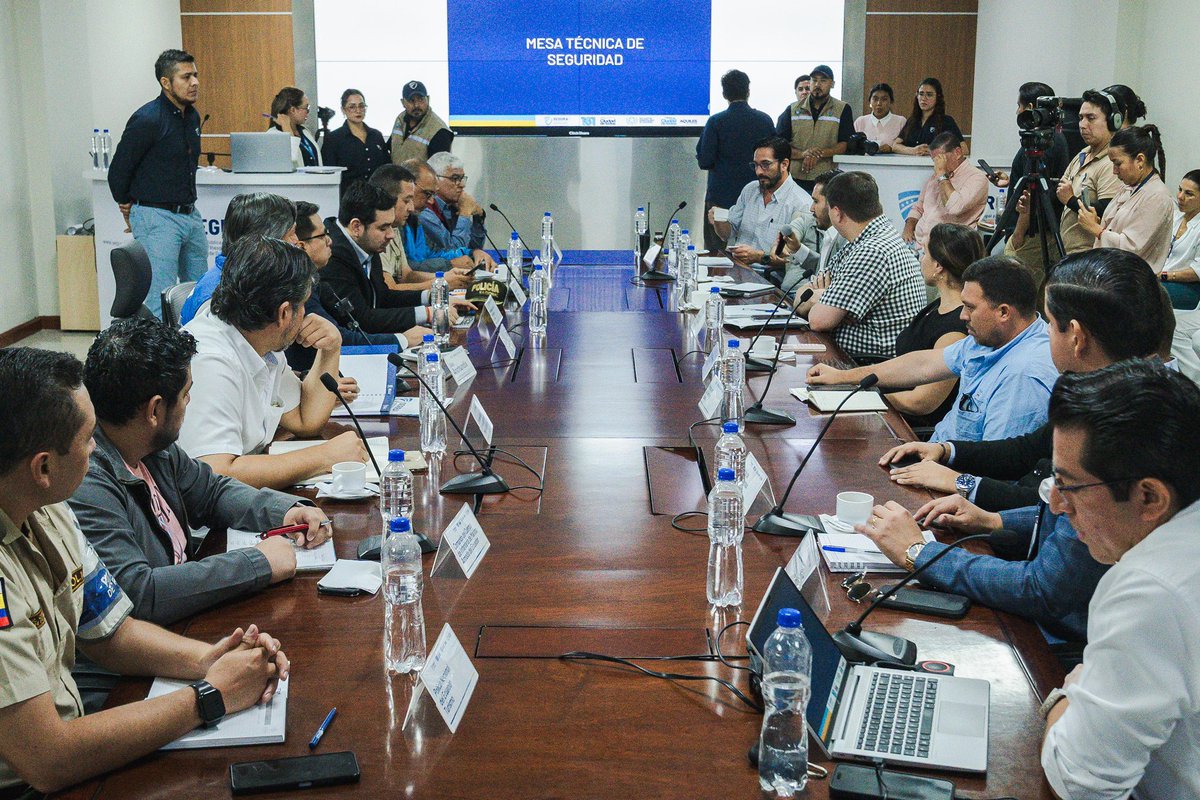 En Guayaquil nos vamos a manetener firmes. 

Frente a los hechos recientes de violencia, activamos la Mesa Técnica de Seguridad para reforzar los operativos y actuar con más fuerza.
