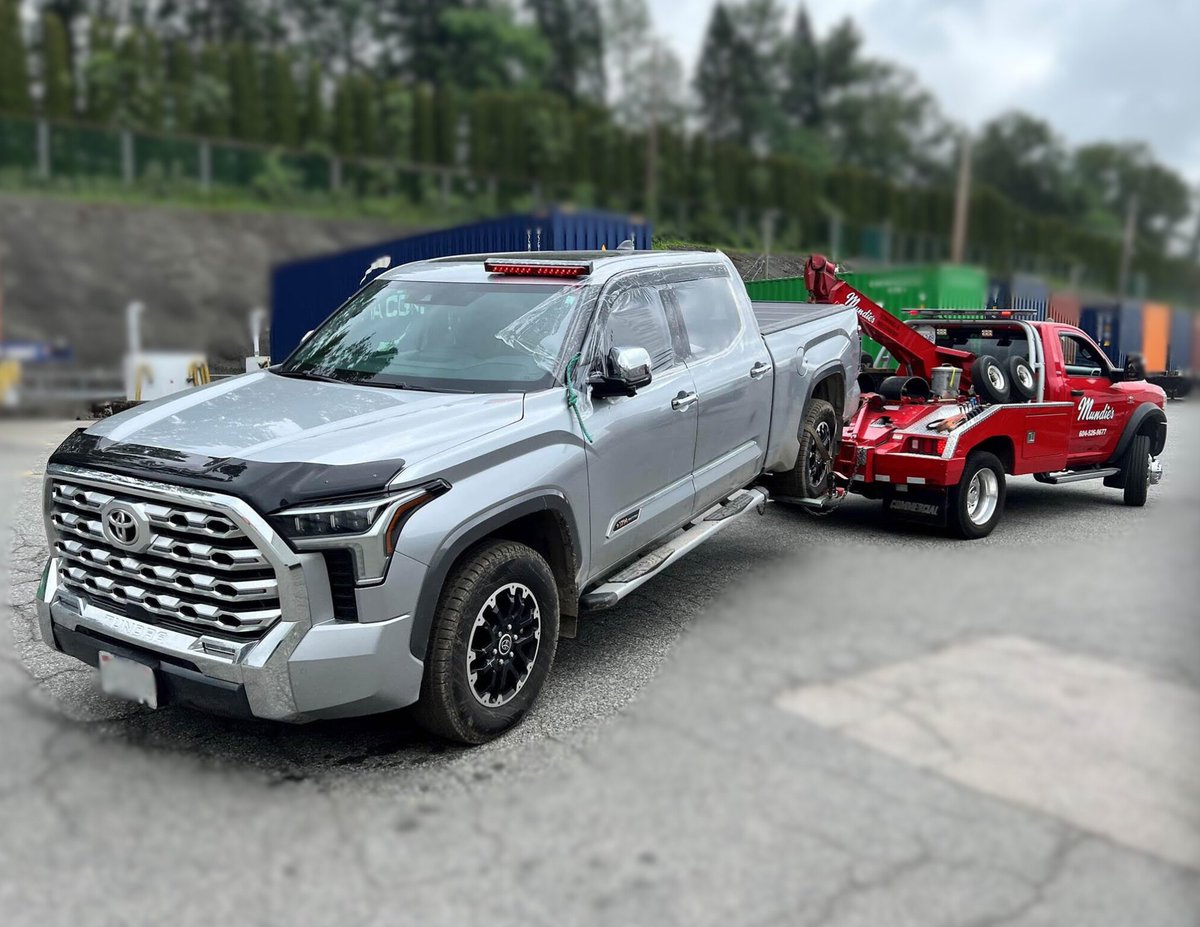 IMPACTautocrime's tweet image. Stolen in Ontario. Intercepted in BC by the CBSA.
CBSA, in partnership with IMPACT, helped stop this truck from being shipped overseas and highlights the partnership between law enforcement agencies.
#AutoCrimePrevention #VehicleRecovery #IMPACTBC #CBSA