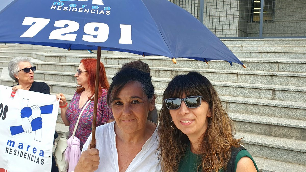 Ellas, antes de entrar en los juzgados, unidas por un drama. Dos víctimas, la tía de Ana, la madre de Carmen, distintas personas misma residencia, crueldad sin límites de un mismo gobierno regional.
#ExigenJusticia