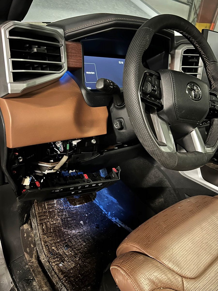 Stolen in Ontario. Intercepted in BC by the CBSA.
CBSA, in partnership with IMPACT, helped stop this truck from being shipped overseas and highlights the partnership between law enforcement agencies.
#AutoCrimePrevention #VehicleRecovery #IMPACTBC #CBSA