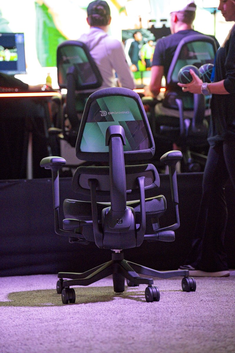 Is it weird to have a dream chair? 🤔

📸 <a href="/CapturedByCalT/">CalTran</a>