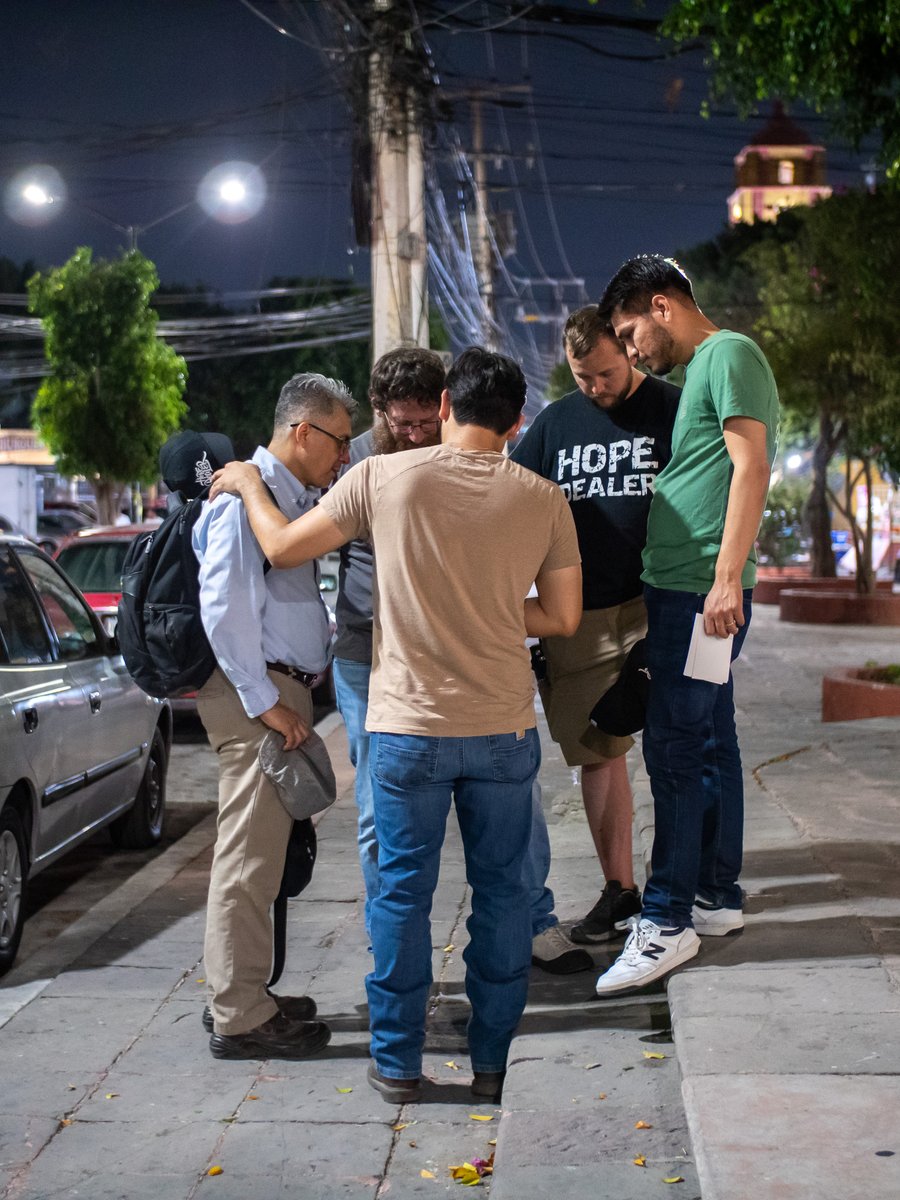 Reid_Saunders_'s tweet photo. What an amazing time in Mexico! We are so proud of Danny leading his very own outreach. During our time in Queretaro, 2,538 heard the message of salvation and 229 of those gave their lives to Jesus! Praise the Lord for what He is doing!! https://t.co/YujzWGovF0