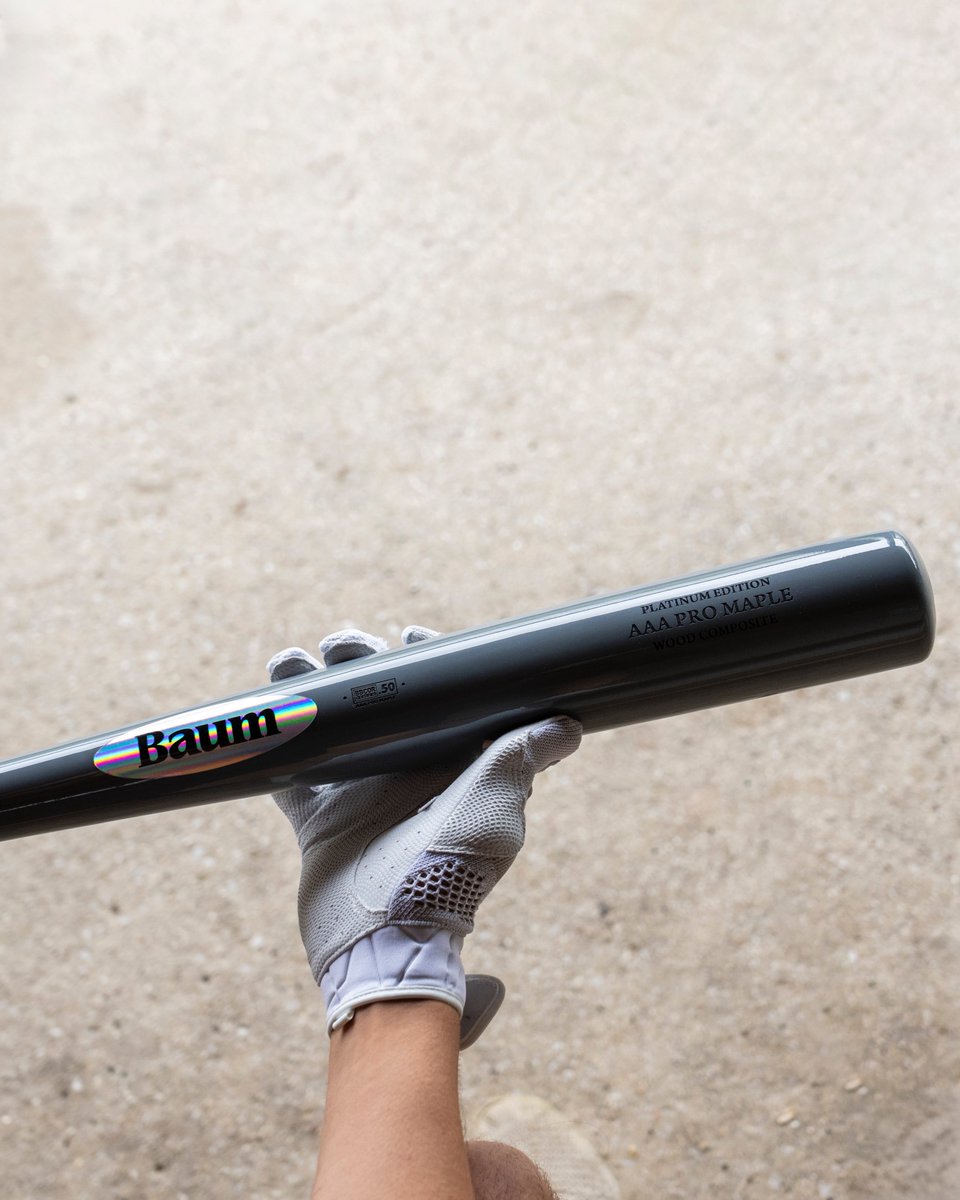 Baum Bat tweet media