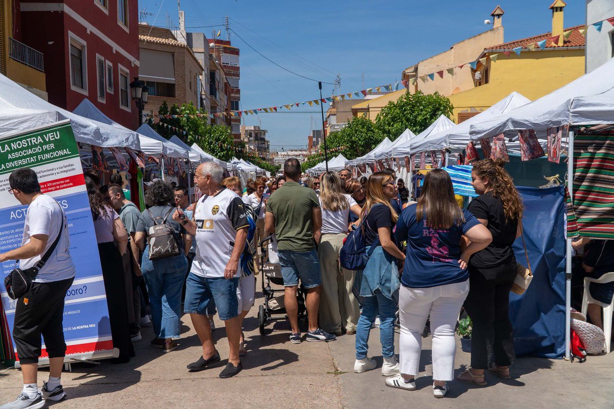 ConeixAlbalat's tweet photo. "Coneix Albalat" ha estat un any més a l'encontre d'associacions "Albalat al carrer", celebrat el passat dissabte 24 de maig al carrer del Crist.

✅ Donem a conéixer el nostre poble i tot el que pot oferir! https://t.co/FyGnP4C2Mn