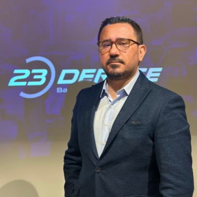 Gazeteci Gökhan Özbek vefat etmiş. Çok üzüldüm.

KHK meselesinde çok desteği, mücadelesi olmuştu. Yakınlarına baş sağlığı diliyorum. Allah rahmet eylesin.