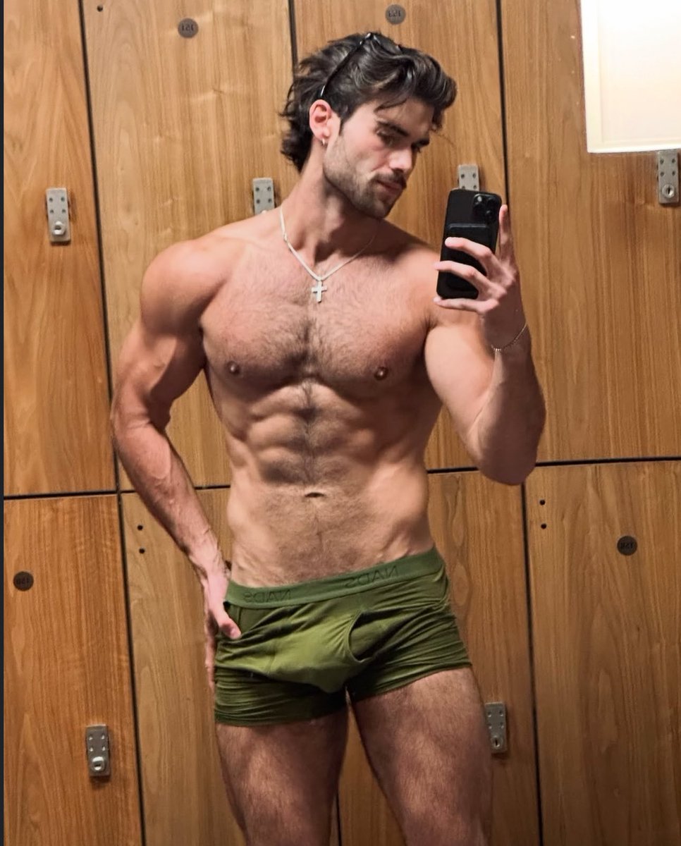 imasonofabuck's tweet photo. FINALLY 911 NASHVILLE IS DOING SOMETHING RIGHT😭😭😭 HUNTER MCVEY THANK YOU🤤 https://t.co/CEWSv6eiWF