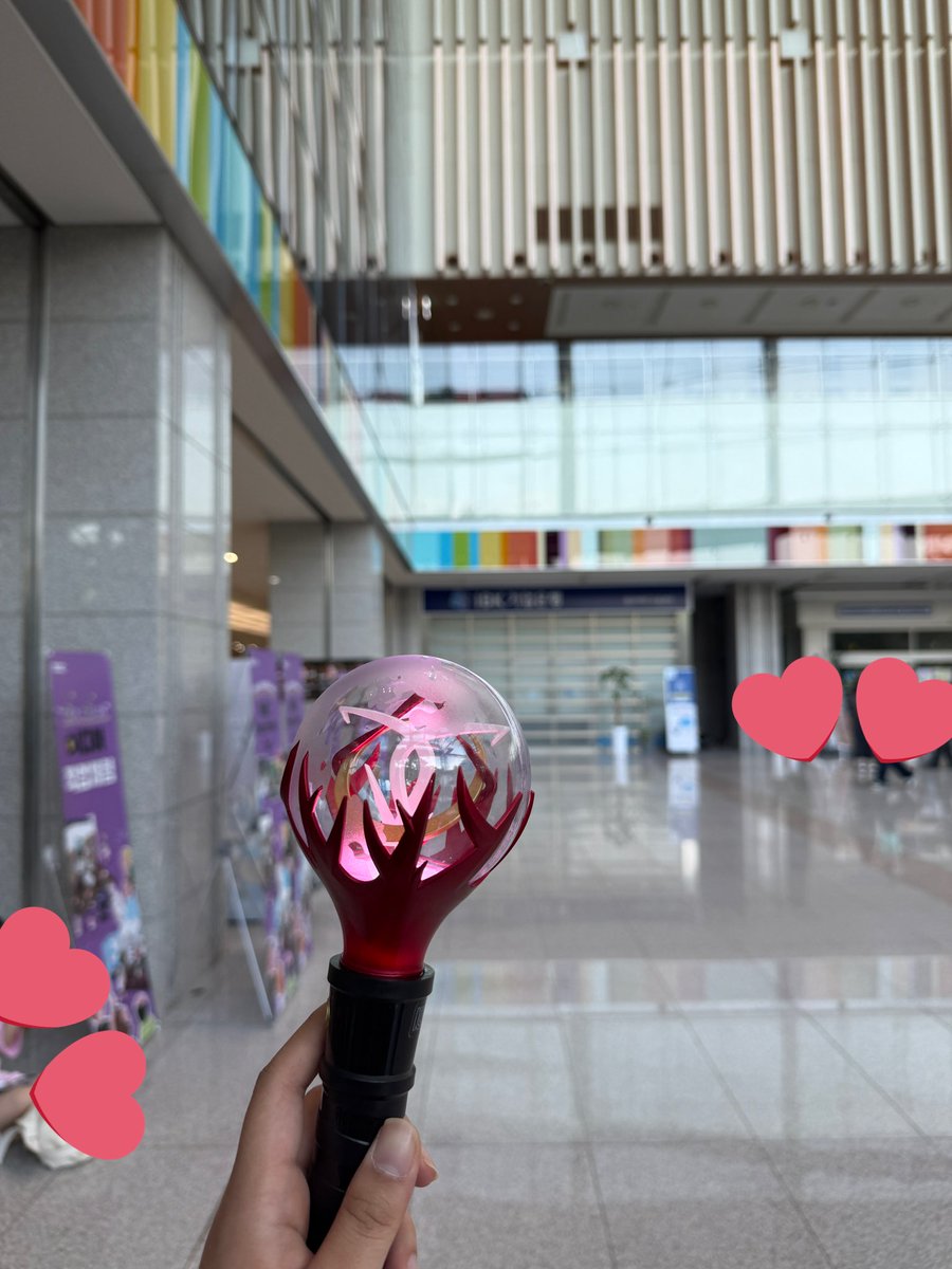 [📣] 250604 MBC M #쇼챔피언 사전녹화 재모임 오전 6시 30분부터 진행하겠습니다! 

사진 속 장소로 모여주시기 바랍니다!

#유아유 #UAU 
#Dreamcatcher_UAU