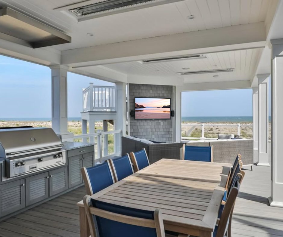 SunBriteTV's tweet image. Patio season is here, and so is your new favorite way to watch your shows! Experience new views with a SunBriteTV.

Thank you, Ziman Development, for this beautiful installation shot in Long Beach Island, NJ!

#sunbritetvs #sunbritetv #outdoorentertainment #outdoortv
