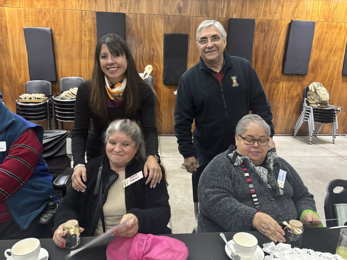 SenamaOhiggins's tweet photo. En la comuna de #Malloa se llevó a cabo un nuevo encuentro de integración del Programa Vínculos, en el que participaron usuarios y usuarias de ambas versiones de su ejecución, permitiendo poder generar un encuentro de experiencias y compartir saludable junto a sus pares. https://t.co/5NvvJ23SSF