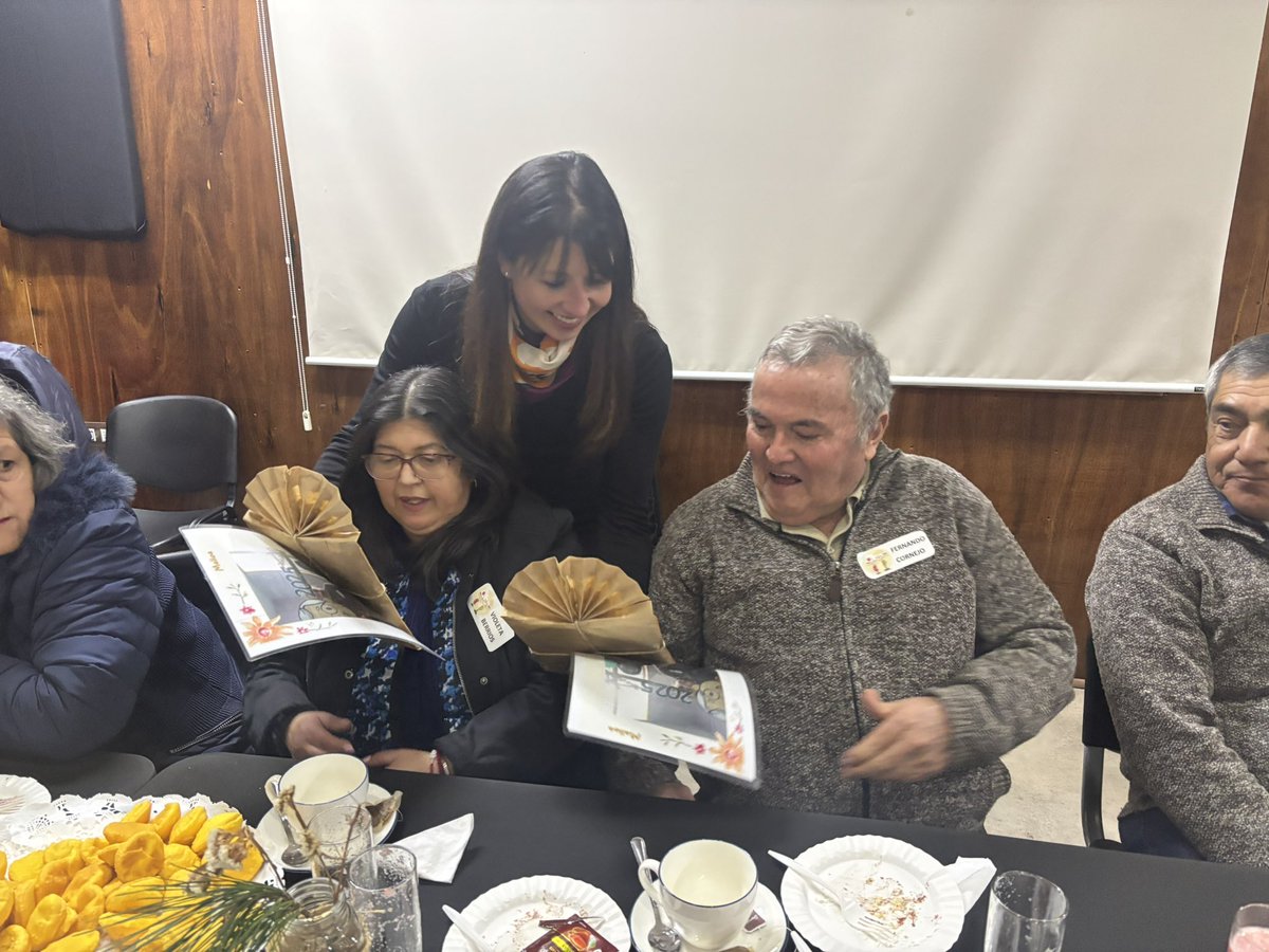 En la comuna de #Malloa se llevó a cabo un nuevo encuentro de integración del Programa Vínculos, en el que participaron usuarios y usuarias de ambas versiones de su ejecución, permitiendo poder generar un encuentro de experiencias y compartir saludable junto a sus pares.