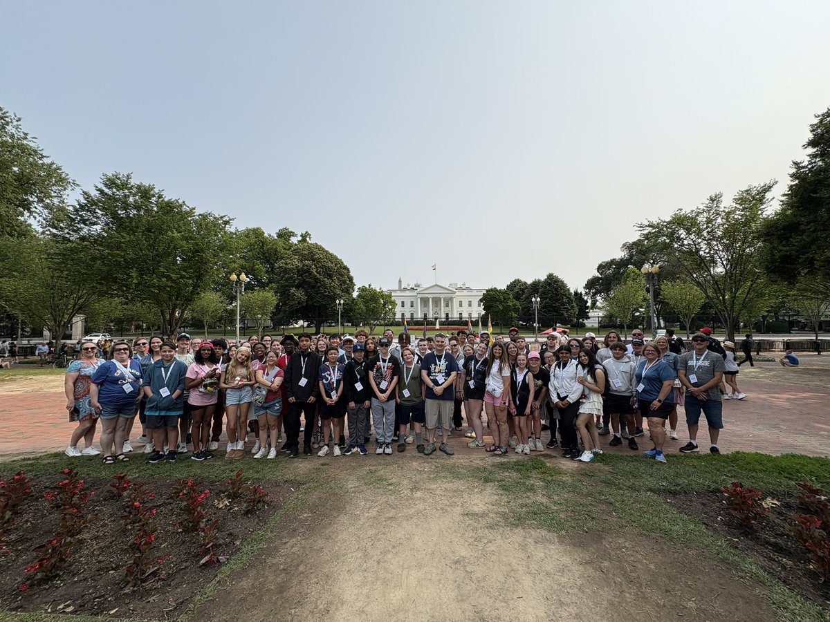 Annette Holloway (@mouseketeermath) on Twitter photo 8th Grade Flames representing Blackman at The White House #WeAreBlackman <a href="/Blackman_Flames/">Blackman Middle School</a> 8th Grade Flames representing Blackman at The White House #WeAreBlackman <a href="/Blackman_Flames/">Blackman Middle School</a>