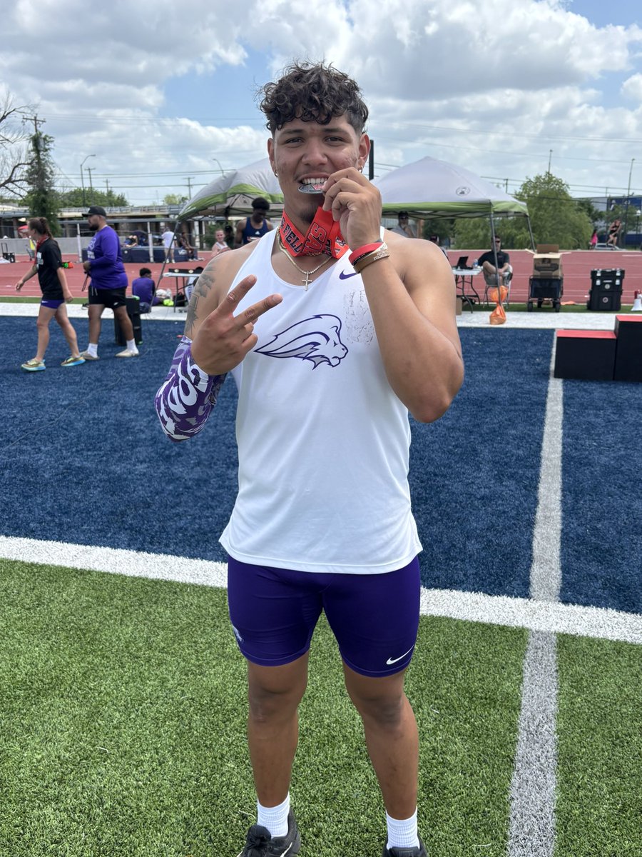 They took a chance on a kid from San Antonio… the rest was HISTORY. 
*All-Conference Linebacker 
*All-Conference Track (Silver Medalist)
*Track National Qualifier 4x100m relay 
THANK GOD. 💜🧎🏽‍♂️‍➡️
<a href="/Warpath1com/">𝐓𝐡𝐞 𝐖𝐚𝐫𝐩𝐚𝐭𝐡</a> <a href="/NelsonUFootball/">NELSON Football</a> <a href="/NelsonUXCTF/">NelsonUXC/TF</a> <a href="/bmolina87871/">Brandon Molina</a>