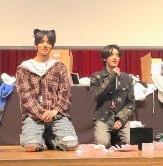 jaeyunieful's tweet photo. how’s that even physically possible https://t.co/Inwov3BIgU