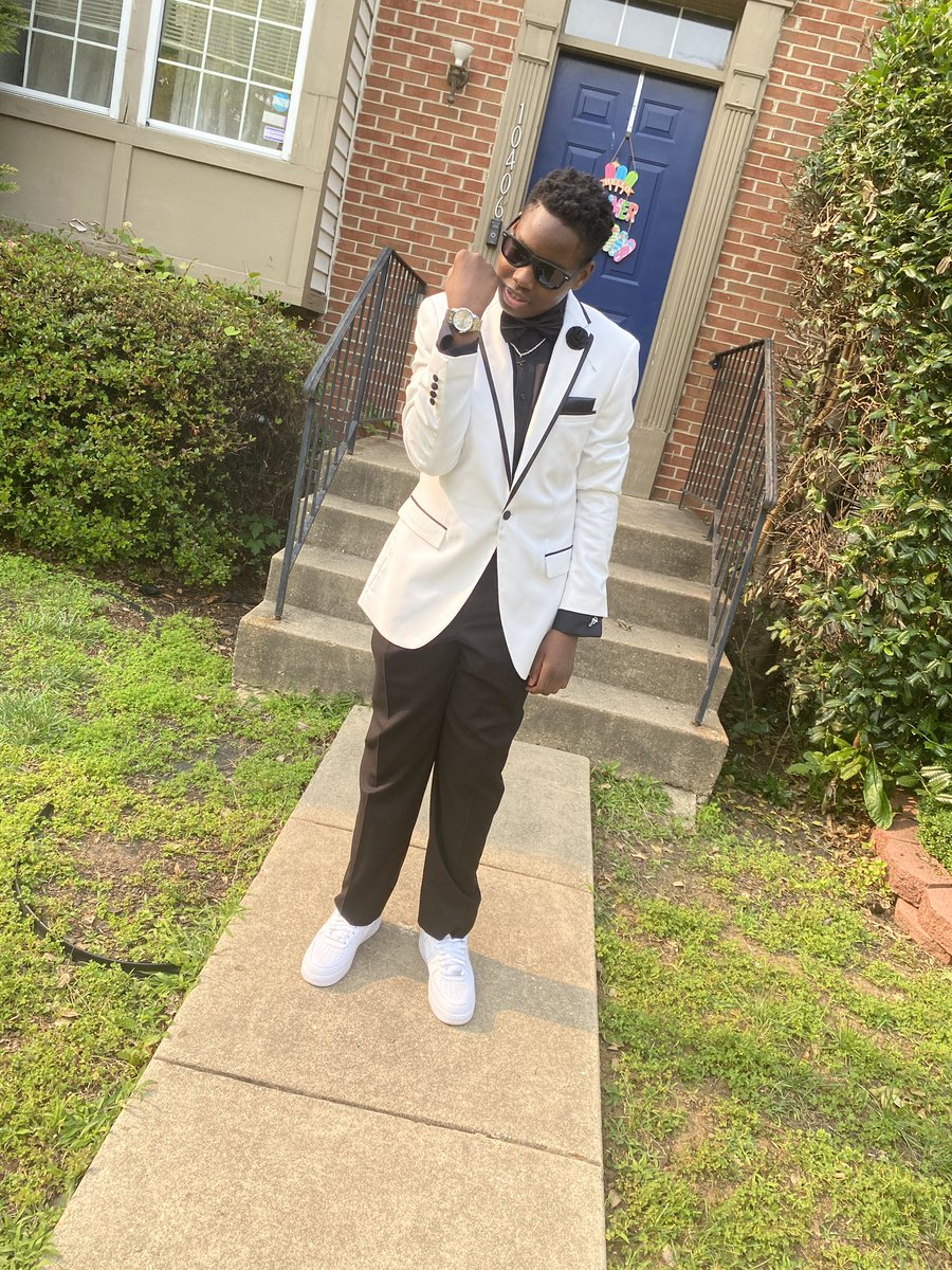lamontcobb's tweet image. #8thGradeProm 🥶🔥