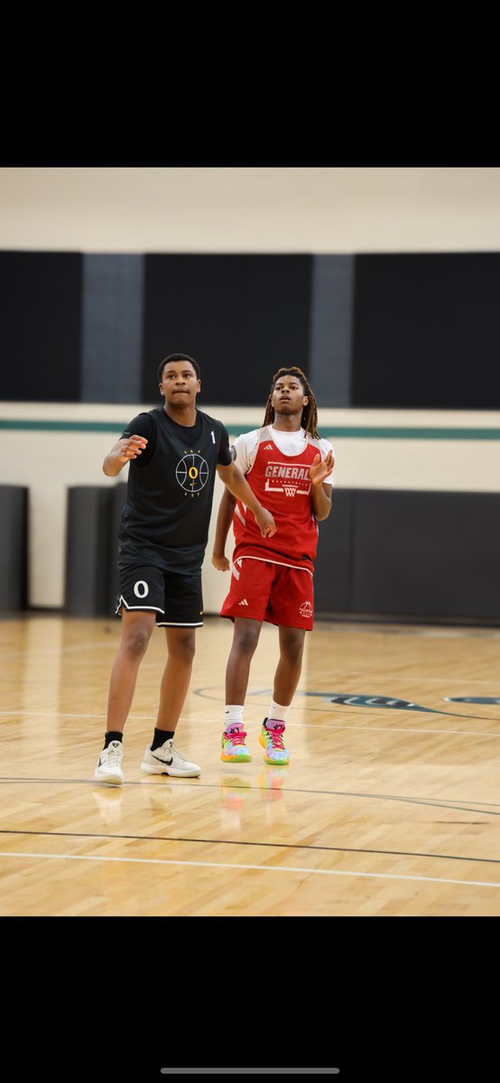 BigMacHoops's tweet photo. 🔥 Spring League Moments with the McArthur Generals! 🔥
Our squad showed out this spring — heart, hustle, and high-level hoops all around! 🏀💪 From tough defense to smooth handles, the Generals brought the energy every game. 📸 
@AldineISD @coachb_ware  
#mailroute https://t.co/FUyRtiWpqO