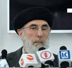 نه پوهيږم چې داڅنګه محبوبيت دی چې دخياطانو، غوړه مالانو،واسلينيانو او ثناخوانو په ژبه پوري ثنا صفت دی 
اشرف غني محبوب ولس مشر وو،مداسن محبوب بابک دی 
غايب دين کچلاغي محبوب امر المومنين دی 
يا کړوت محبوب سپه سالاردی
او ګلبډک محبوب رهبر دی 
خوله ټولو څخه دملت اولټۍ او استفراق کيږي