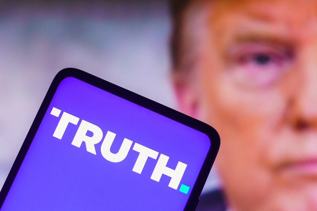 🚨 BREAKING : Trump presenta domanda per un ETF su Bitcoin: il futuro della criptovaluta si fa interessante!