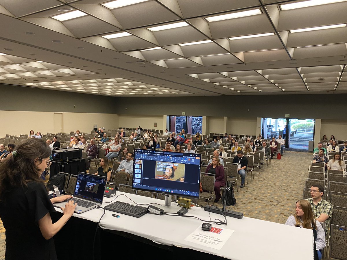 The #ASMS2025 Art Museums and Archaeology interest group workshop is on now!
 Ancient bones, Old Masters paintings, Historical jewellery, Egyptian mummies, and more.
Tuesday June 3rd, 545-7, room 309-310