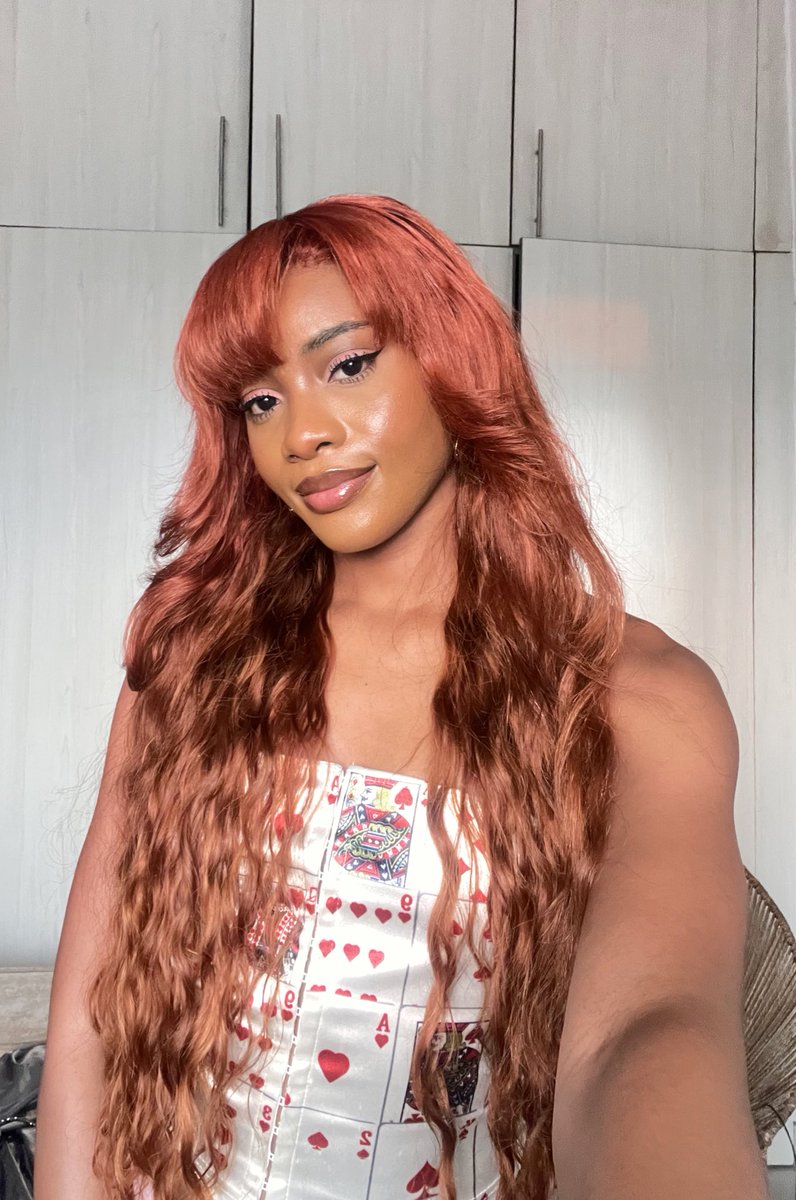 Looks like Amaeya has new music dropping really soon 🤩 

You might not be familiar with her and that's fine, but take 18 minutes and 12 seconds out of your time tonight and check out this beautiful body of work that's her debut EP 💛

open.spotify.com/album/0omJUUpJ…