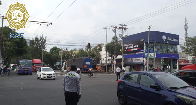 OVIALCDMX's tweet photo. 15:51 Se restablece la circulación en la Calzada México Tacuba y Av. Cuitláhuac, luego de la presencia de manifestantes. https://t.co/F2FOl2ICuC