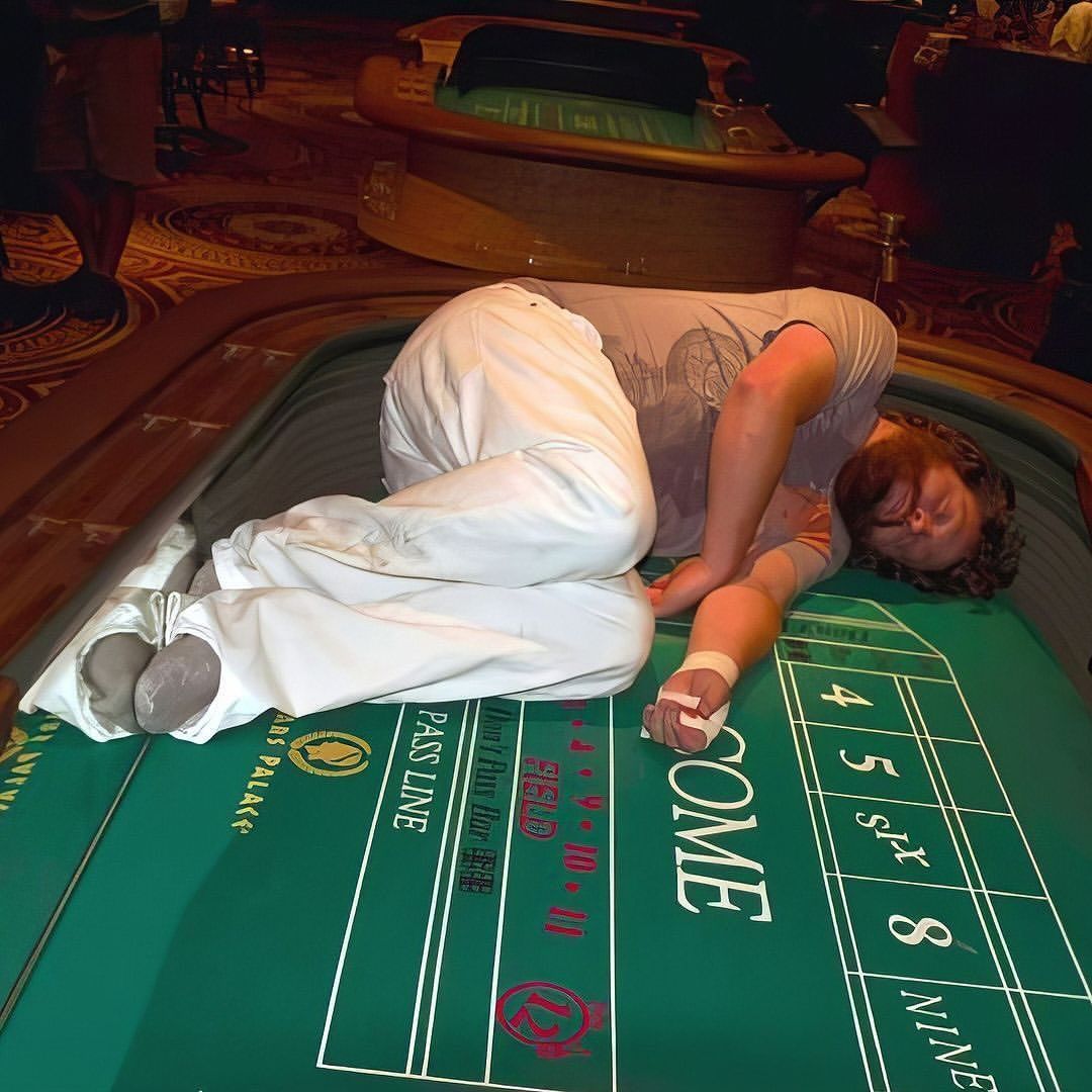 culturejpg's tweet photo. The Hangover https://t.co/Oynrf8prKr