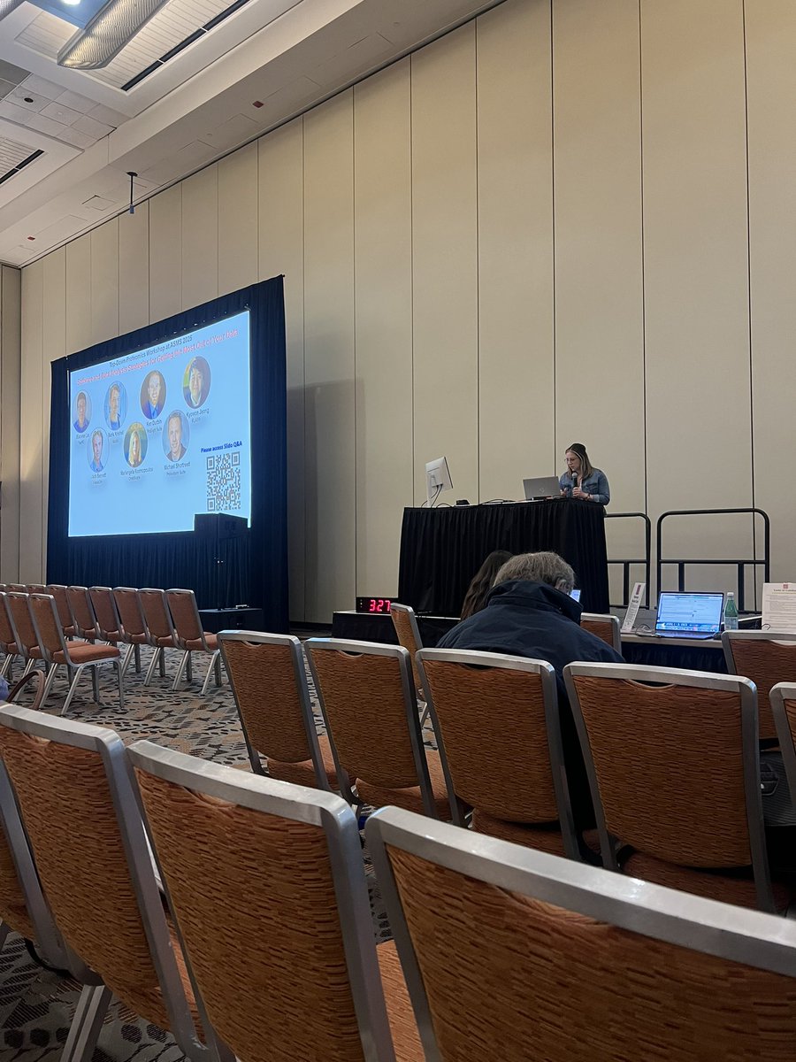 Robinson Research Group (@cvr_research) on Twitter photo Day 1 @ #ASMS2025
Corinne co-led the top-down workshop which featured a panel including DPhil student Jack Bennett to give insights into software for analysis
#computernerds #softwhere <a href="/C_Lutomski/">Corinne Lutomski</a> <a href="/TopDownProteome/">Consortium for Top-Down Proteomics</a> Day 1 @ #ASMS2025
Corinne co-led the top-down workshop which featured a panel including DPhil student Jack Bennett to give insights into software for analysis
#computernerds #softwhere <a href="/C_Lutomski/">Corinne Lutomski</a> <a href="/TopDownProteome/">Consortium for Top-Down Proteomics</a>
